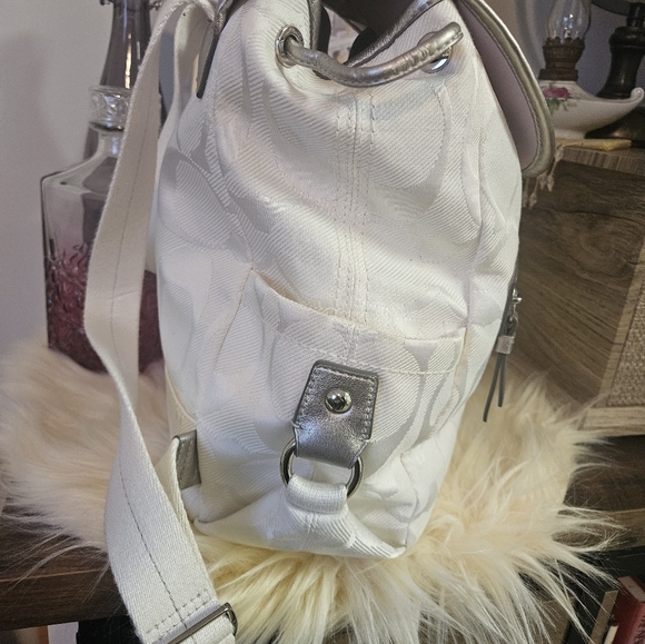 COACH KYRA DAISY White Signature Backpack F19715 - Picture 8 of 16